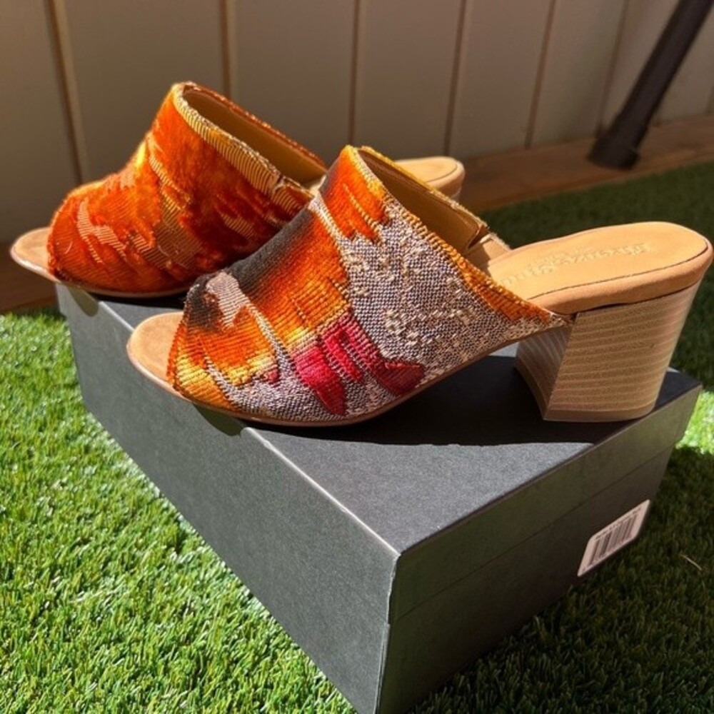 NWT Firenze.Studio Orange Leather Sole Fabric Upper Mule Sandals Women size 6.5